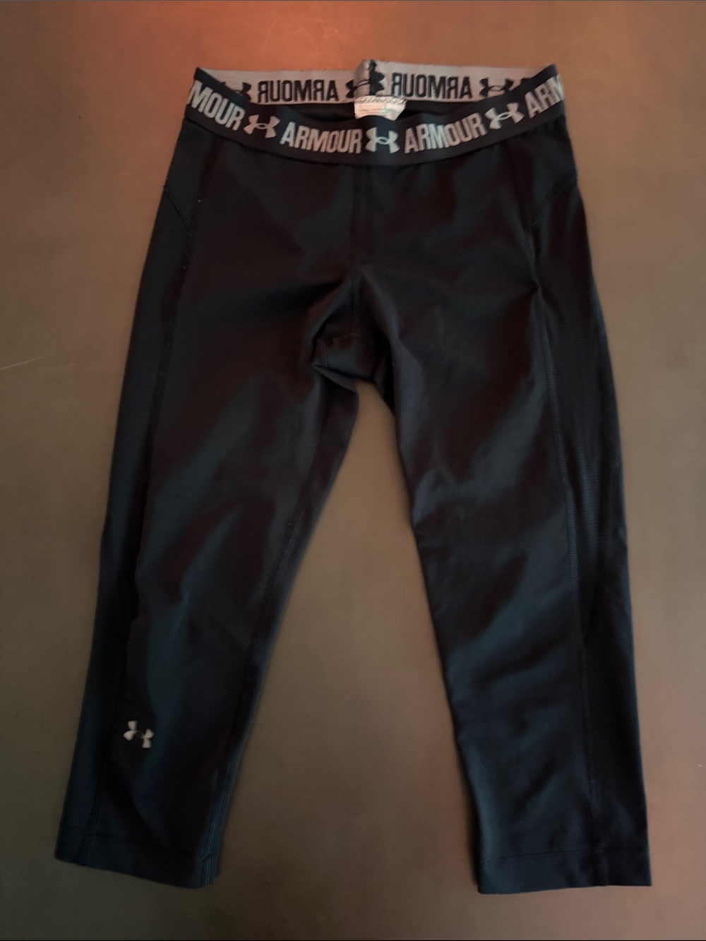 Under Armour Women's Black Capri Leggings with Logo Waistband